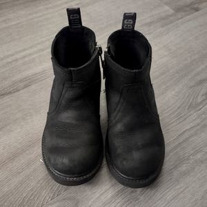 Ugg bolden boots